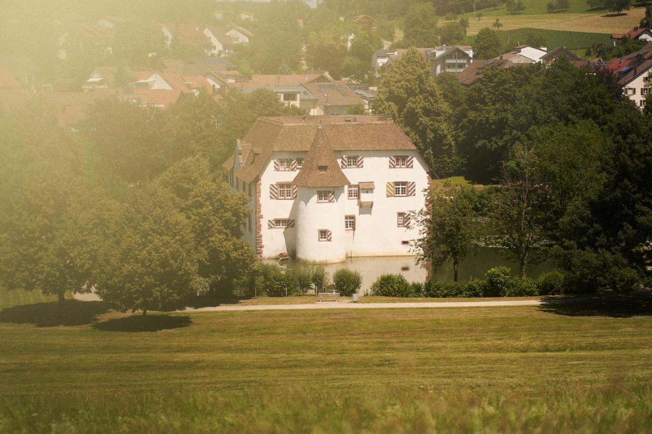 Gaestehaus Am Wasserschloss & Restaurant Wasserschloss Инцлинген Экстерьер фото